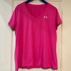 XL Women’s UnderArmour T Shirt